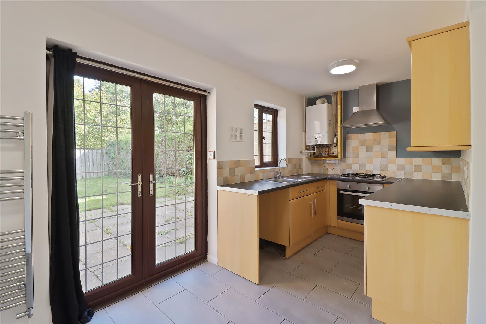 2 bed property in Farndale Avenue, Chesterfield